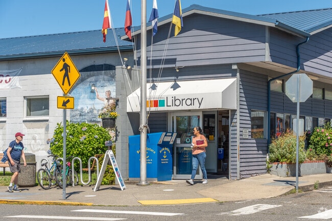 Port Orchard's public library offers a wealth of knowledge and resources for Parkwood residents.