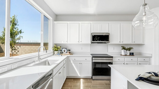 8704 Brindlewood Ave, Shafter, CA 93263 - photo 3