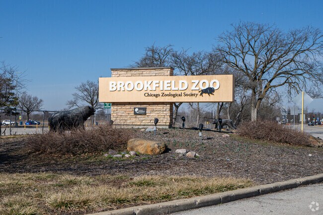 Brookfield Zoo is one of the biggest zoos in Chicagoland near La Grange Park.