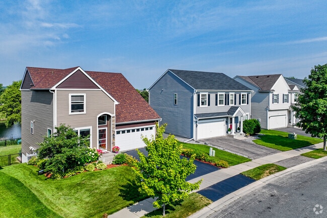 Well-maintained new construction homes can be found near the city center of Blaine.