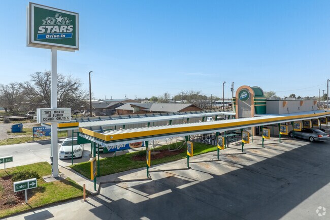 Stars Drive In offers classic American comfort food in the heart of West Odessa.