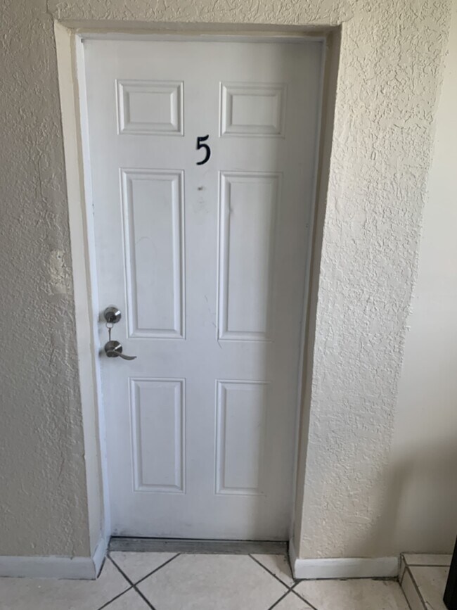 1036 SW 3rd St, Miami, FL 33130 - photo 7