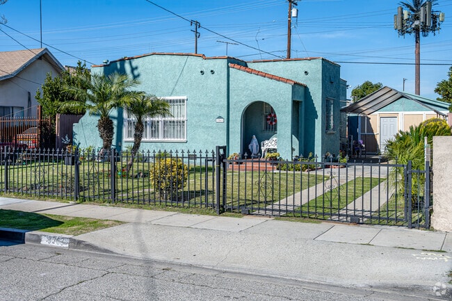 Simple small ranch homes pack a lot of features with a small footprint and are common in Cudahy.
