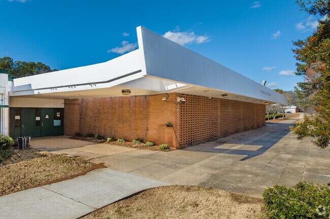 Sequoyah Middle School is a public school in the Dekalb County school system.