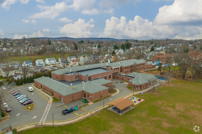 Find great academics at Roger Sherman Elementary.