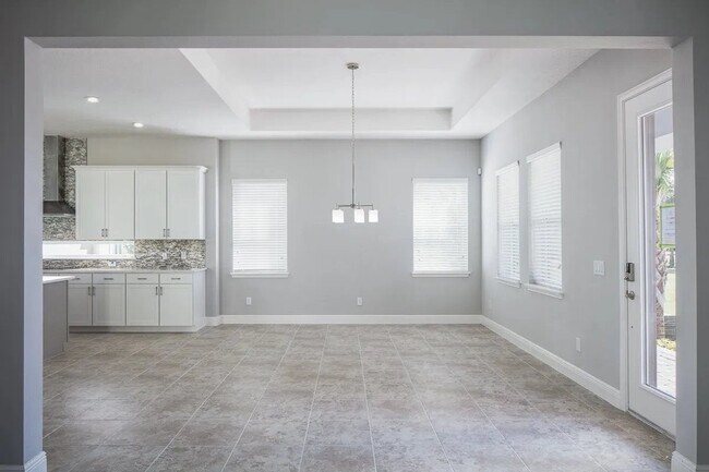 10027 Gobat Aly, Orlando, FL 32827 - photo 4