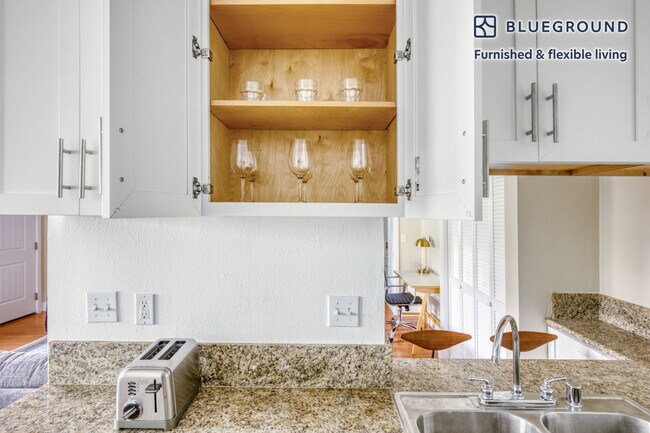 12610 Braddock Dr unit FL1-ID485, Los Angeles, CA 90066 - photo 7