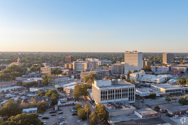 Downtown Lafayette is located just a few minutes drive from the Greenbriar area.
