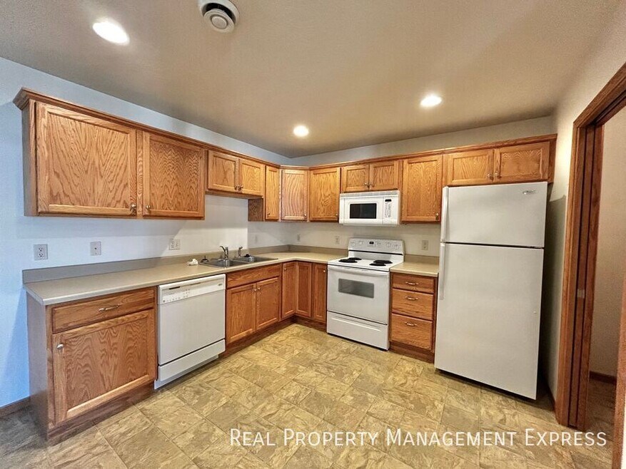 402 9th Ave, Brandon, SD 57005 - photo 1