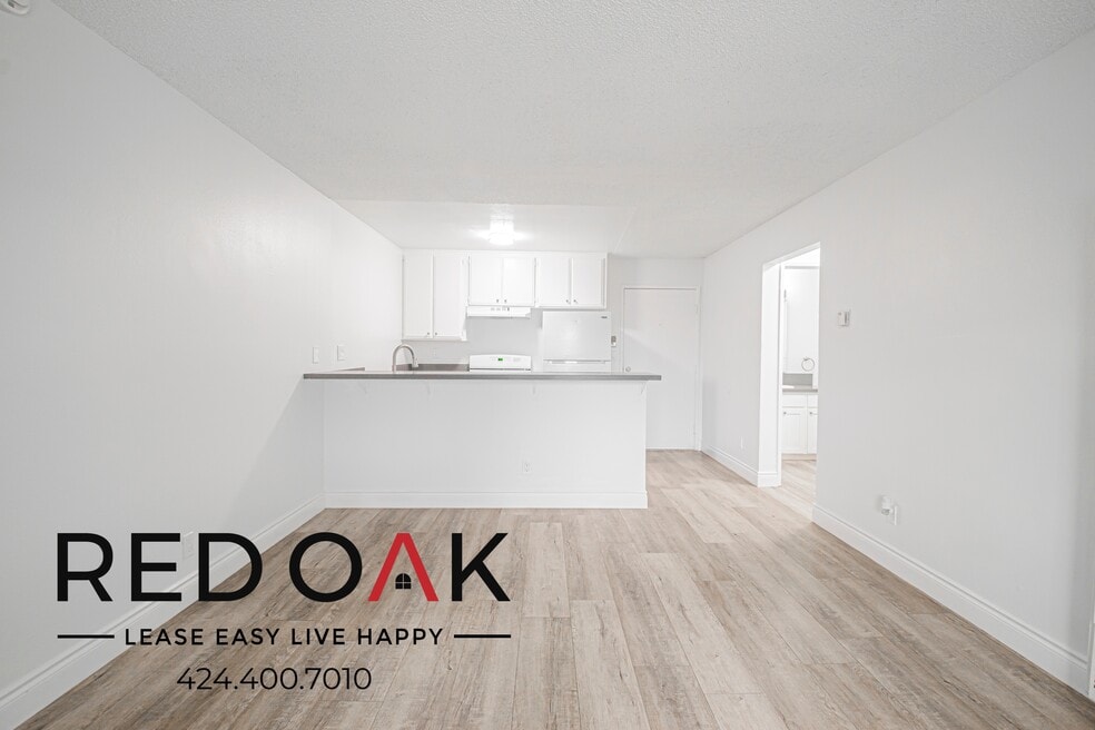 706 McDonald Ave unit 304, Los Angeles, CA 90744 - photo 1