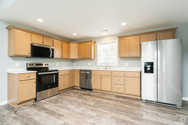 2BR, 2.5BA - 1,350Sf - Kitchen