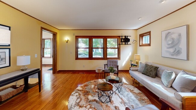 4516 43rd Ave S, Minneapolis, MN 55406 - photo 2