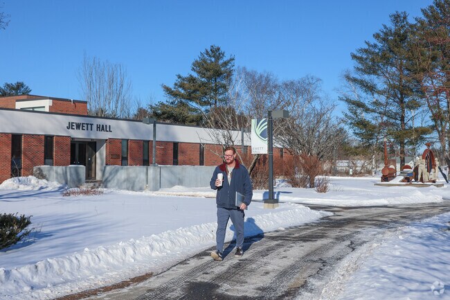 University of Maine at Augusta is a four year public college that offers advance education for the community.