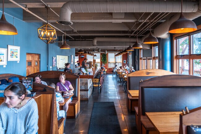 Lake Avenue Restaurant is a popular dining spot near Park Point.