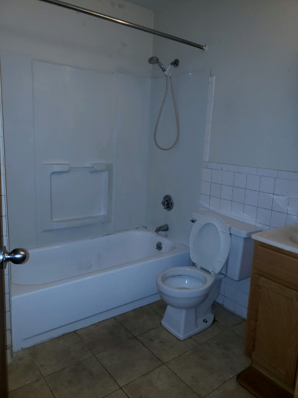 2094 Phillips Rd, New Bedford, MA 02745