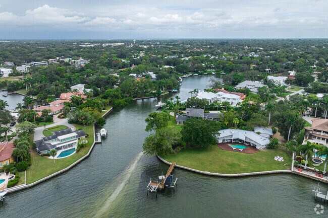 South Sarasota borders Roberts Bay, allowing for many waterfront properties with boating access.