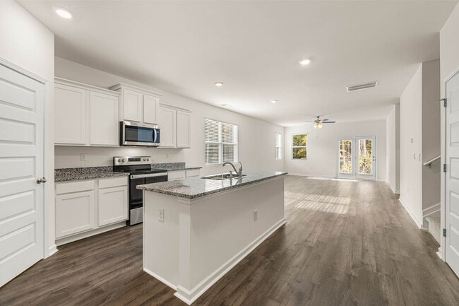 108 Oakchase Park Ln unit 36197530, Hampton, GA 30228 - photo 3