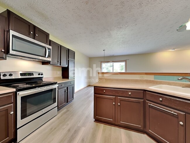 7474 Heaton Cir, Maineville, OH 45039 - photo 3