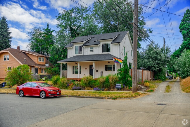 Hilltop boasts a range of New Construction homes that offer modern amenities for residents.