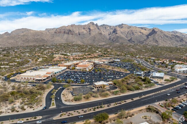 La Encantada features Catalina Foothill's luxury brands in an open-air shopping center.