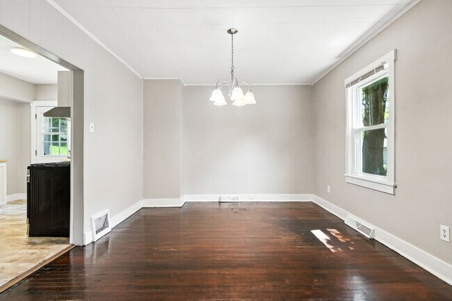 1721 Boundary St, Aliquippa, PA 15001 - photo 7