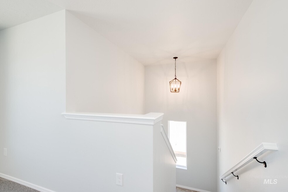 16739 Sentinel Ave, Caldwell, ID 83607 - photo 1