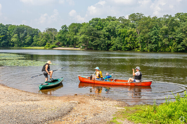 Setting up for a Kayak excursion on Farrington Lake in East Brunswick, NJ.