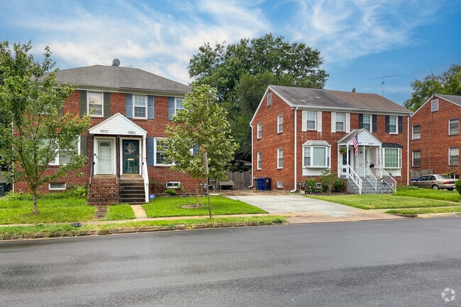 Homes are nestled right next to one another in Long Branch Creek.