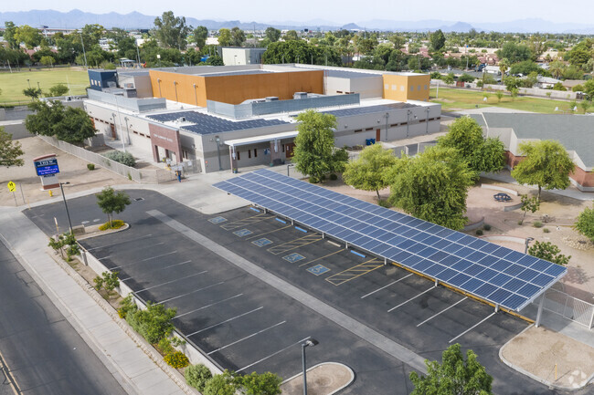 Thew Elementary School in Tempe has installed shaded solar panel parking areas.