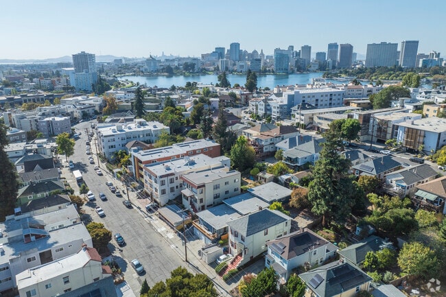 Ivy Hill is nestled in the hills above the beautiful Lake Merritt.