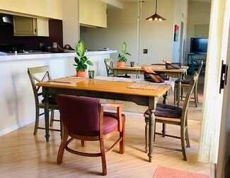 7488 Altiva Place Unit Barbara, Carlsbad, CA 92009