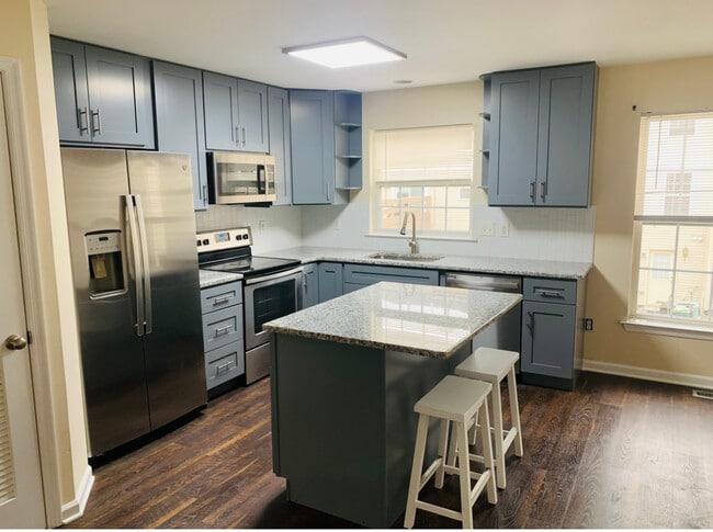 2419 E York St, Philadelphia, PA 19125 - photo 3