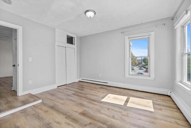 294 Marginal St unit 1, Boston, MA 02128 - photo 4
