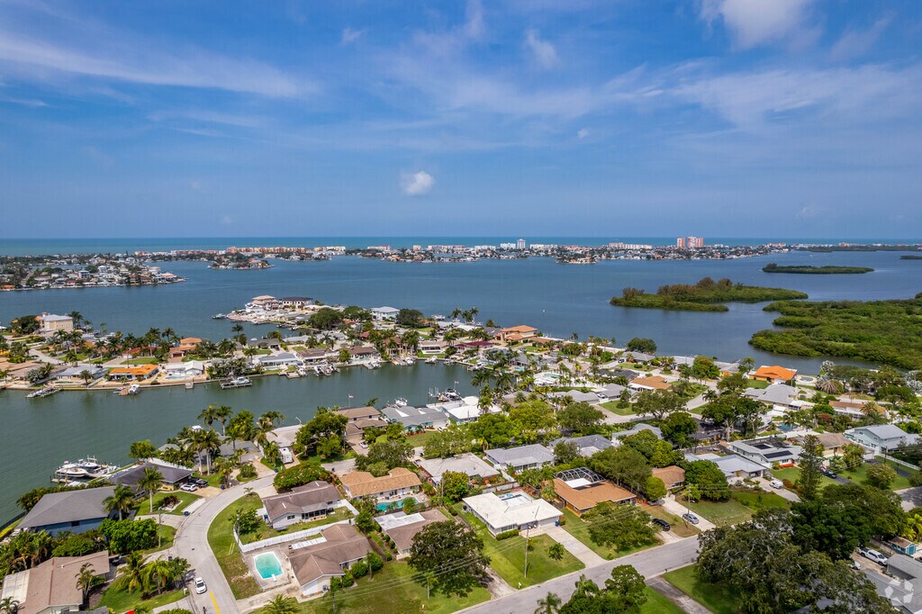 About Seminole Schools, Demographics, Things to Do