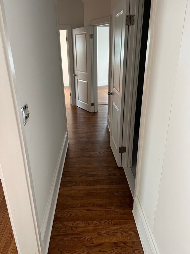 305 Grovers Ave unit 305, Bridgeport, CT 06605 - photo 3