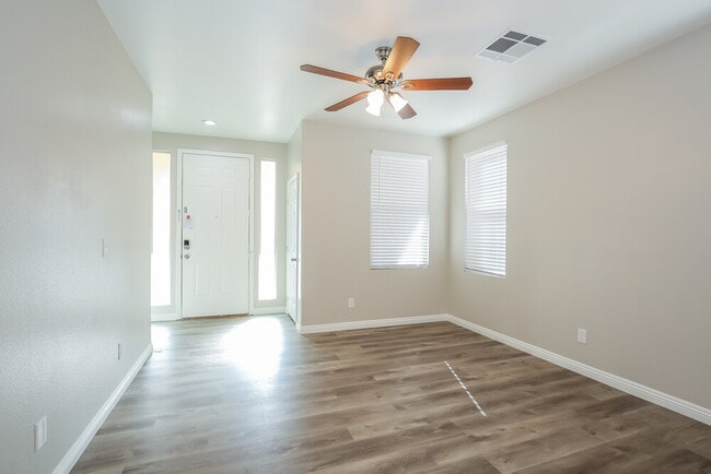 4404 Altamira Cave Dr, North Las Vegas, NV 89031 - photo 4