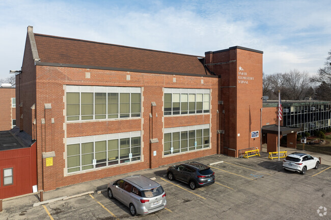 North Elementary School is a public school in Waukegan.