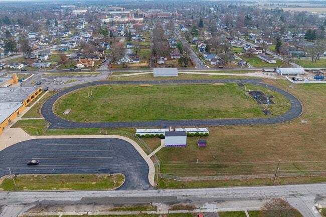 John L. McCulloch Jr. High School is the home of the Giants.