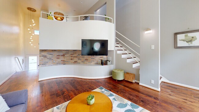 2023 Haddon St, Houston, TX 77019 - photo 2