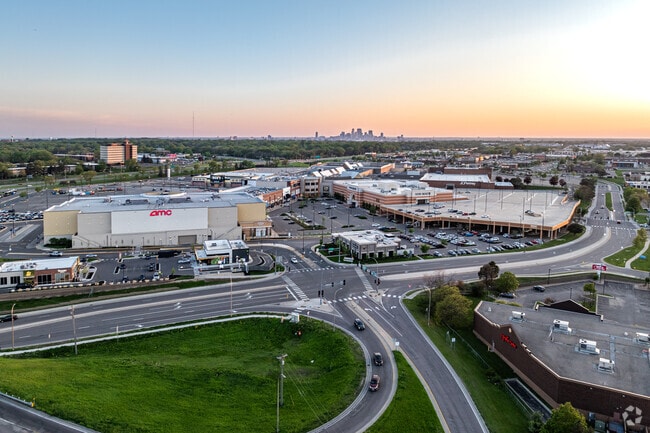 Sandcastle residents have extensive shopping options in the Rosedale Center shopping area.