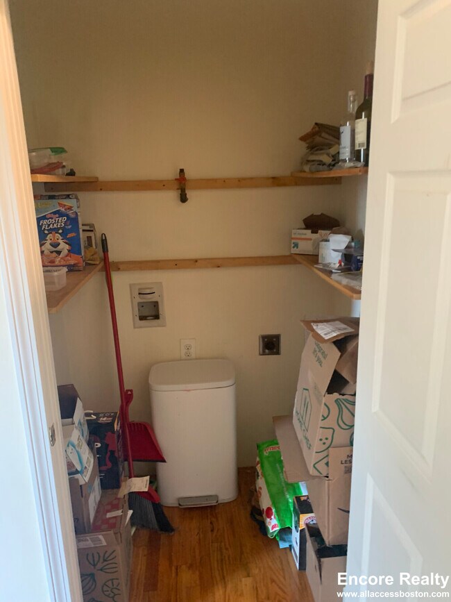 46 Florence St unit 7, Somerville, MA 02145 - photo 6