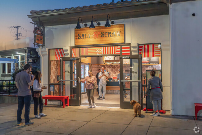 Salt & Straw is a popular place for ice cream in Old Town Los Gatos.