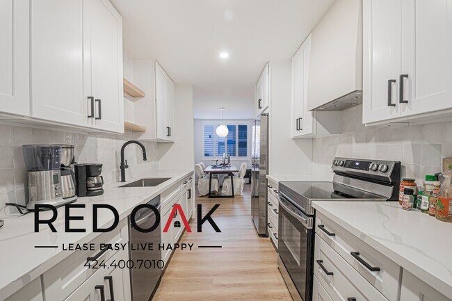 927 N Kings Rd unit 114, West Hollywood, CA 90069 - photo 2