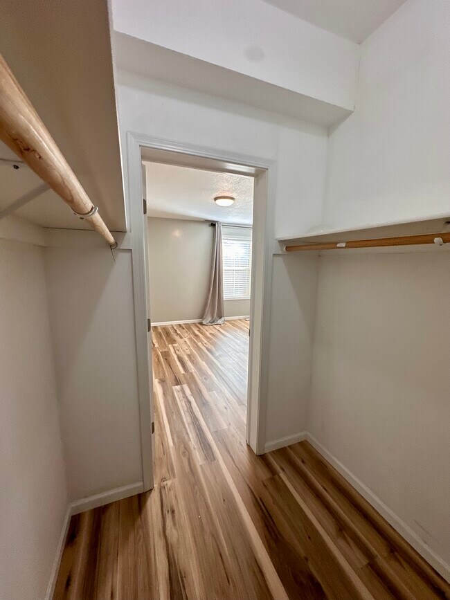 Walk in closet