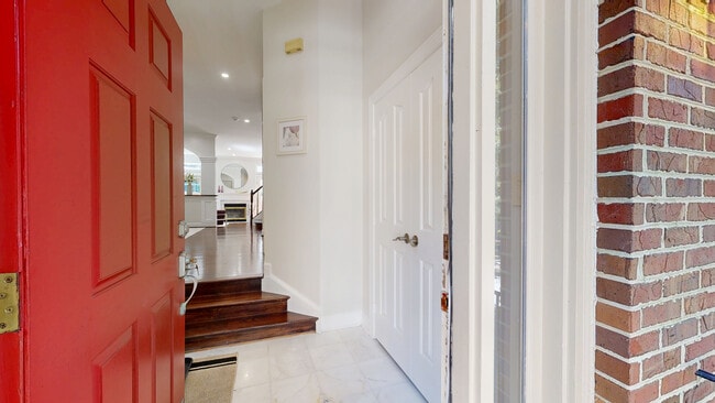 7822 Oracle Place, Potomac, MD 20854 - photo 2