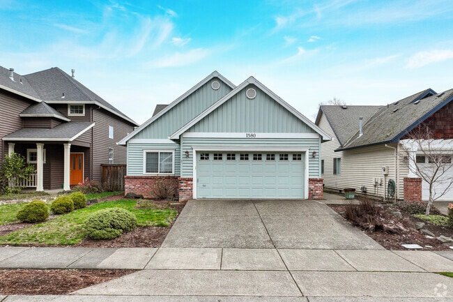Close-knit homes are connected by clean walkways in Northwest Hillsboro.