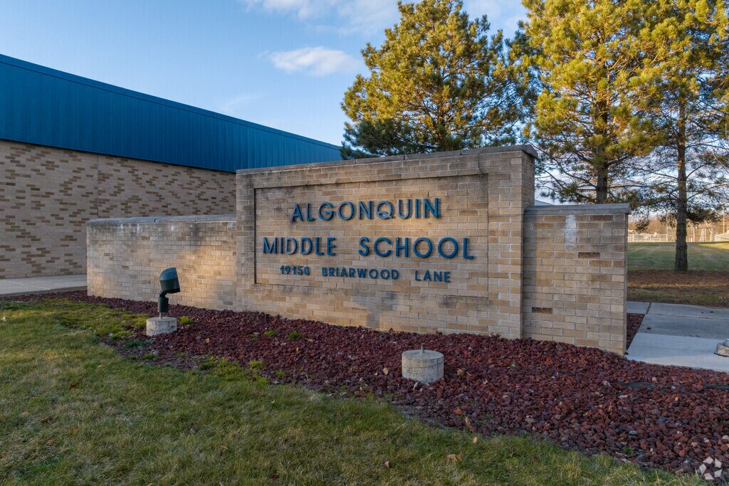Algonquin Middle School sign.