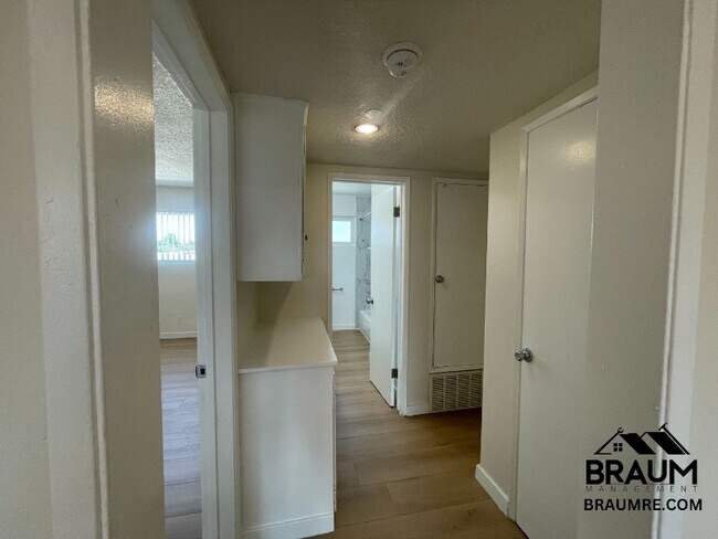 6041 Whitsett Ave, North Hollywood, CA 91606 - photo 7