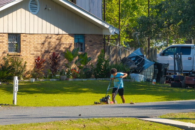 Residents of Montegut take pride in maintaining their lawns and gardens.