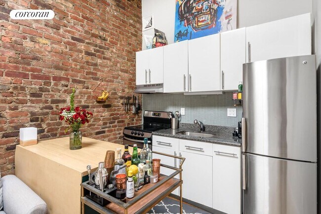 558 Driggs Ave, New York City, NY 11211 - photo 2